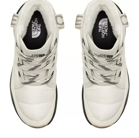 ☆North Face Boots☆ - Picture 2 of 4